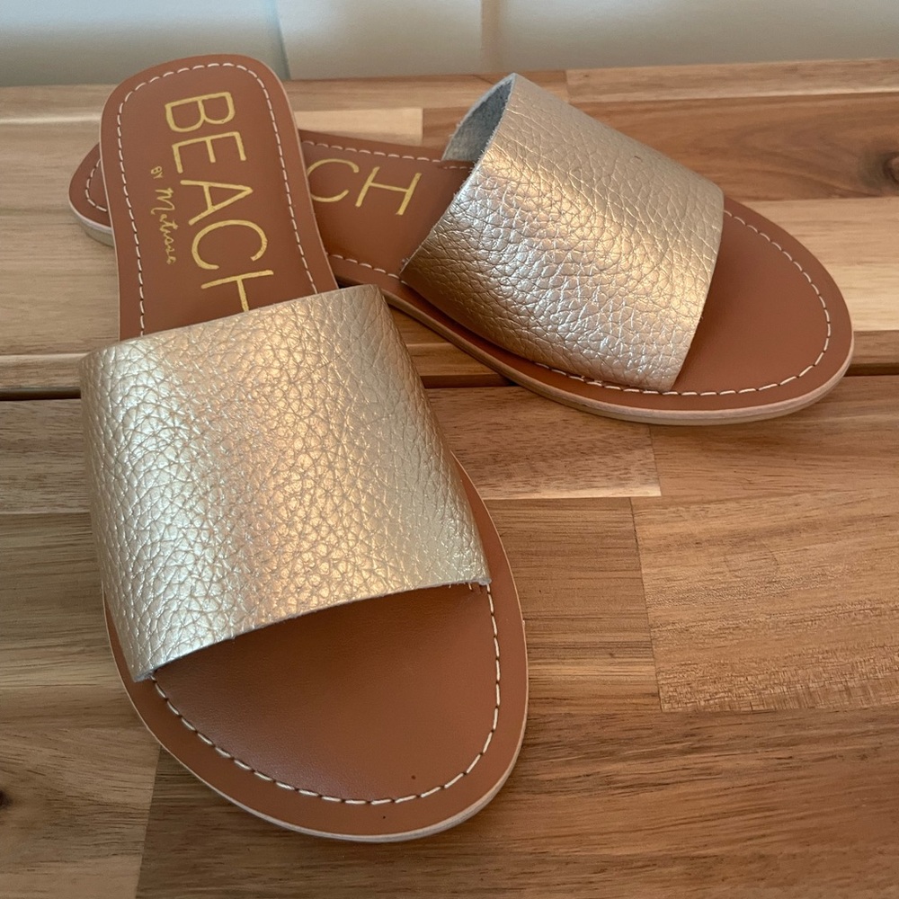 NIB BEACH Gold Slides